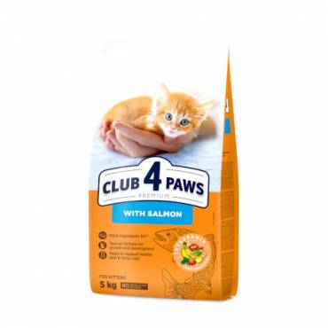 CLUB 4 PAWS PREMIUM DLA KOCIĄT «Z ŁOSOSIEM». KARMA PEŁNOPORCJOWA SUCHA